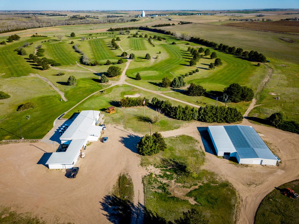 Enders Lake Golf Course Enders, NE Public The Course